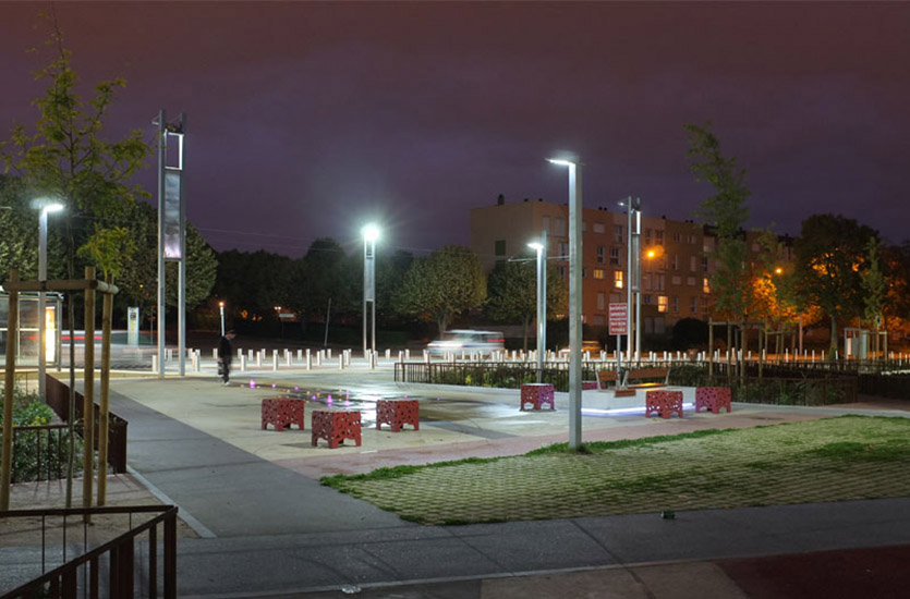 Feature Light for Urban Spaces Feature Light for Urban Spaces