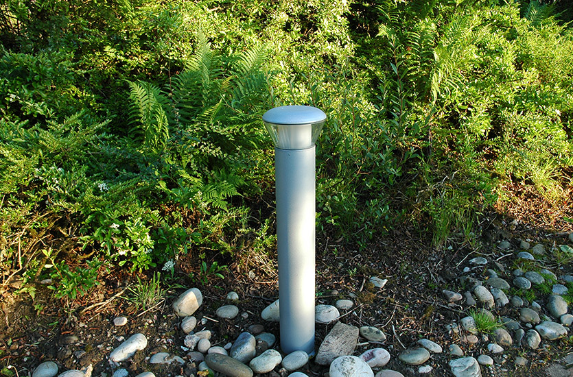 LED Bollard with efficient optics LED Bollard with efficient optics